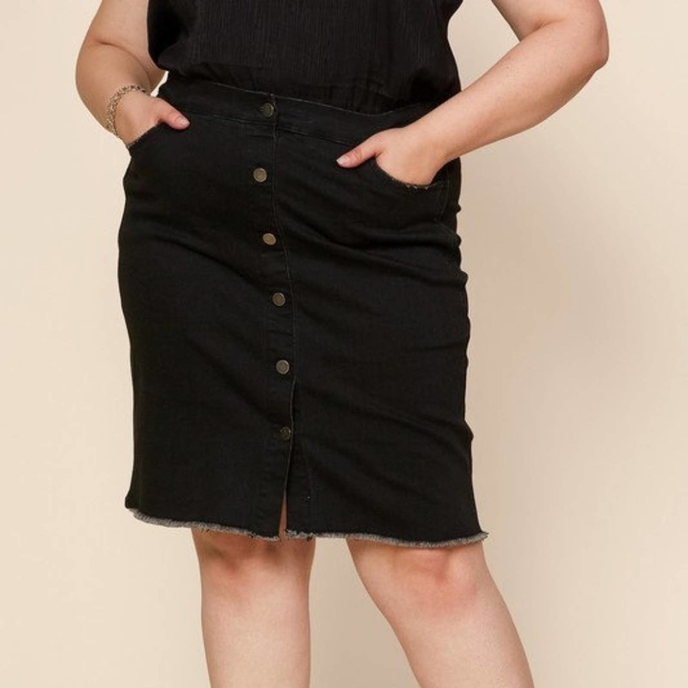 Skies Are Blue Black Denim Button Front Raw Hem Plus Size Knee Length Skirt